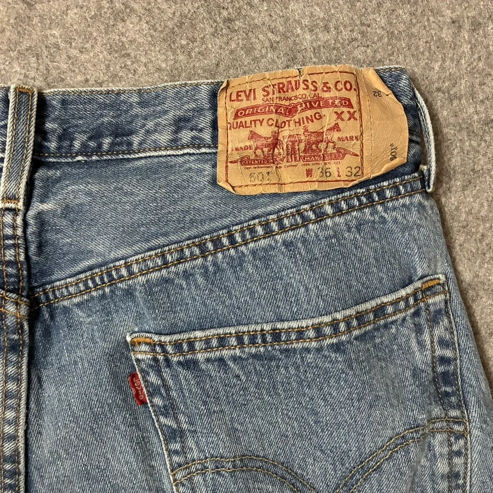 Vintage Levis Jeans Mens 32x30 Blue 501 Button Fly Original Denim Pants Y2K